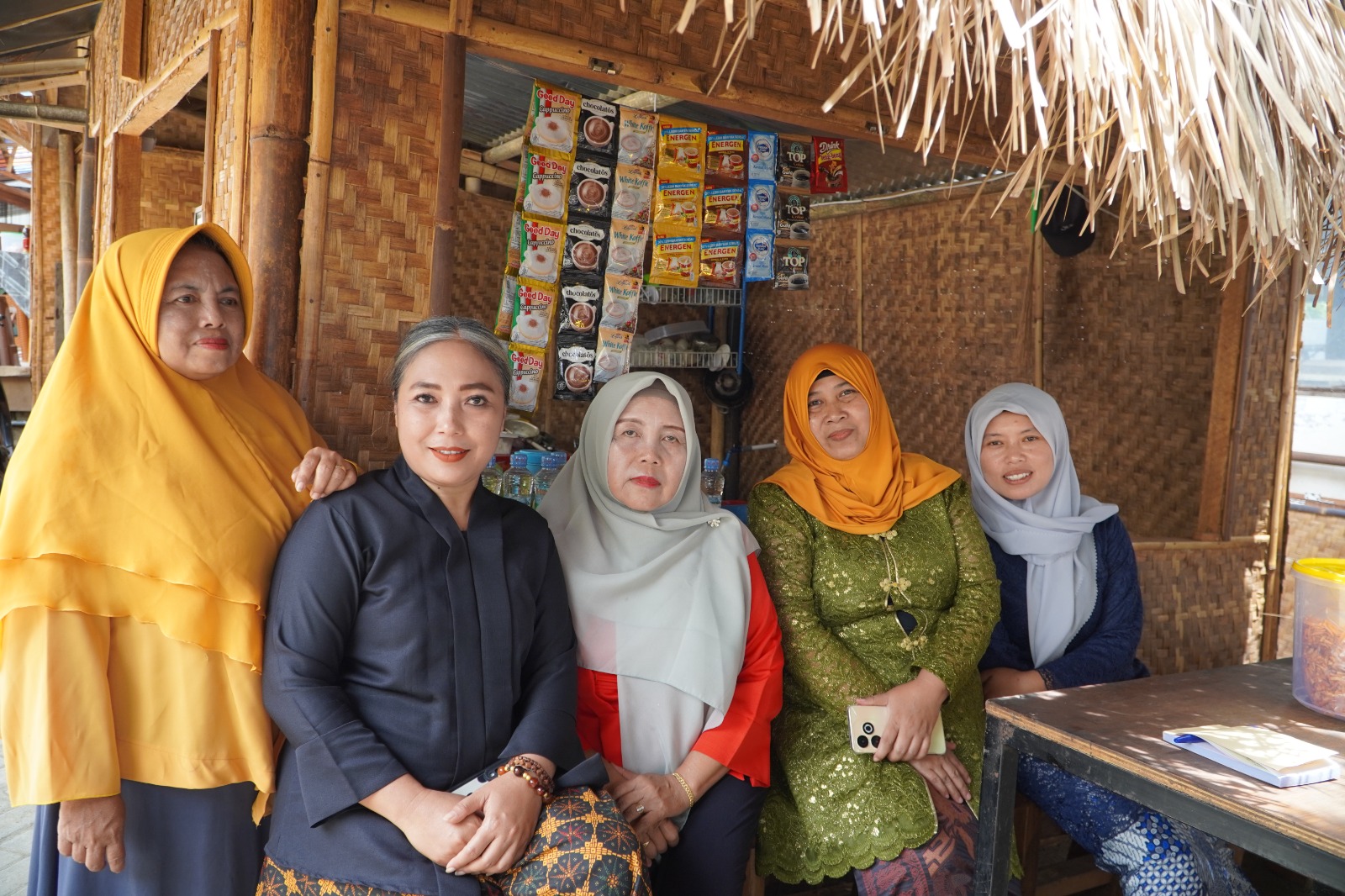 03. Para Pelaku Pasar Kuliner Mojorejo Penyedia Konsumsi dalam Rapat Konsolidasi